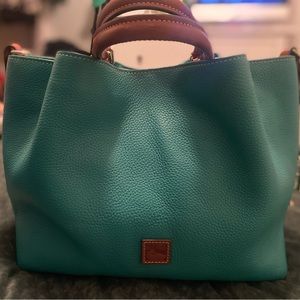 Dooney & Bourke Pebble Grain Large Barlow